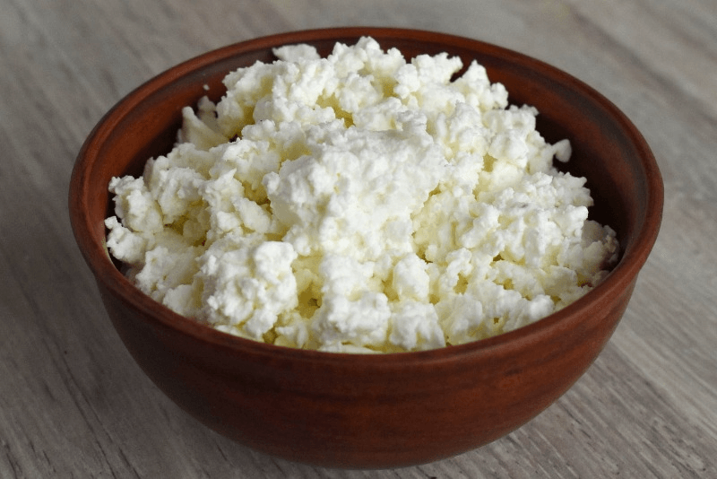 A bowl of cottage cheese